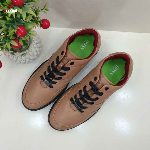 Hugo Boss (Brown)