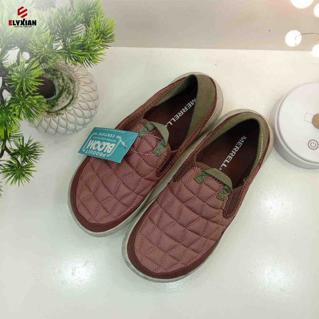 Merrel Shoe Dark PInk