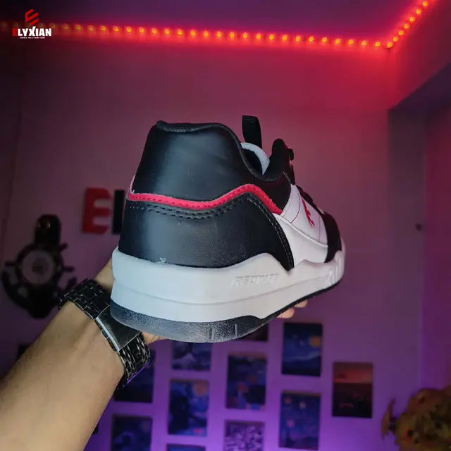 Redtape Classic [Black and White]