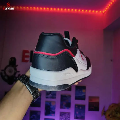 Redtape Classic [Black and White]