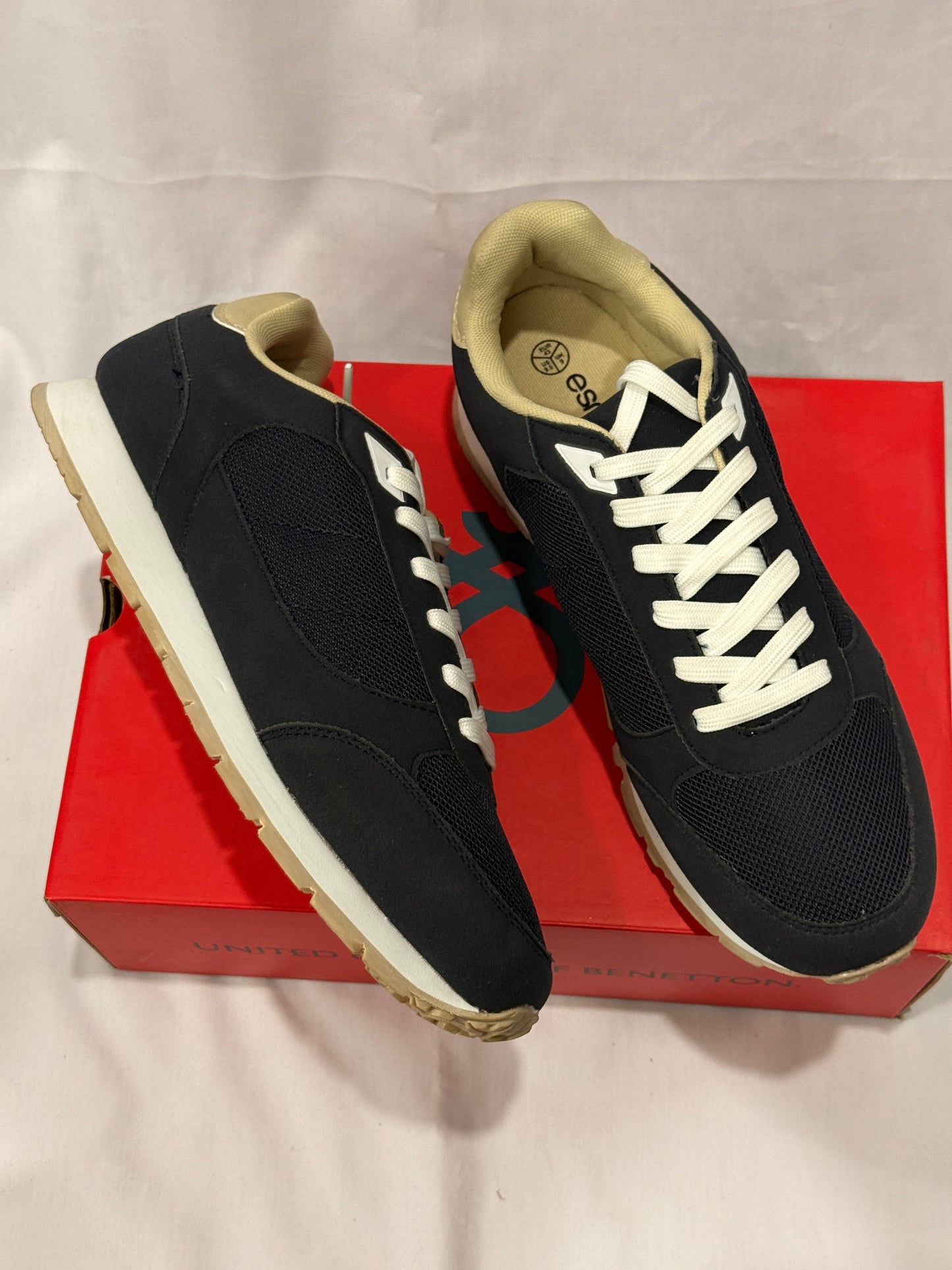 Esmara AeroComfort Lace-Up Sneakers – Classic Navy Blue