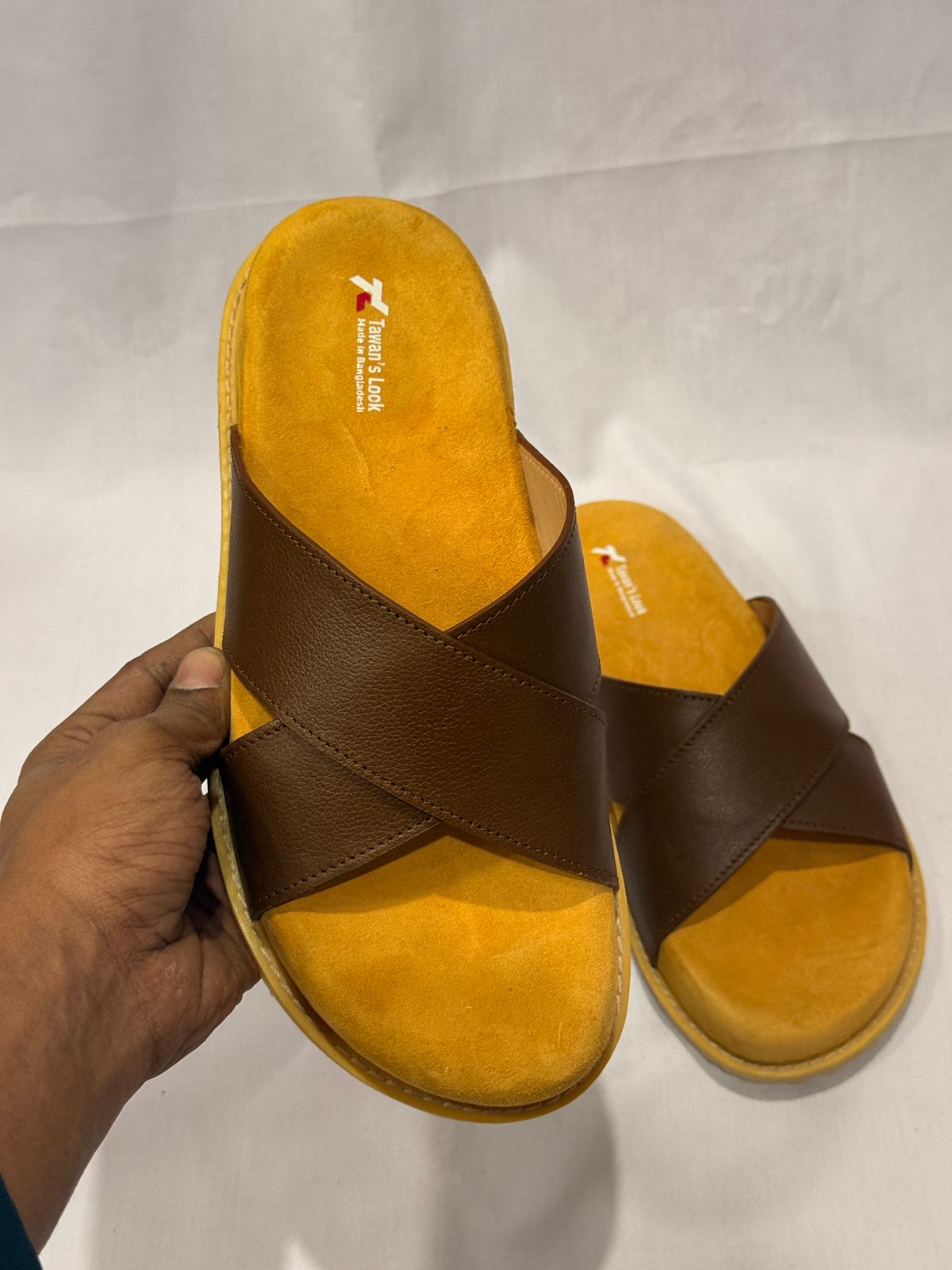 Urban Cross Luxe Slide – Brown Edition